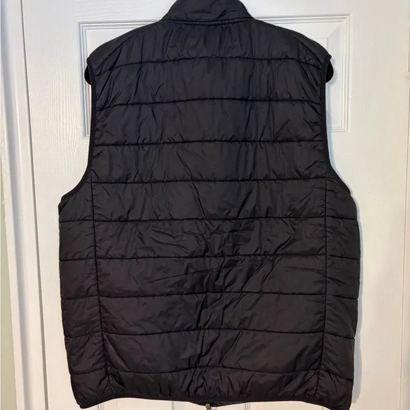 True Classic Black Lightweight Puffer Vest - Picture 2 of 4